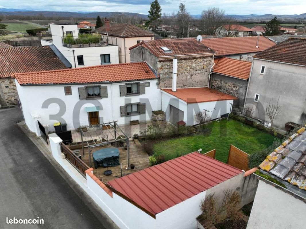 3 bedrooms Townhouse in Seychalles, France No. 191140