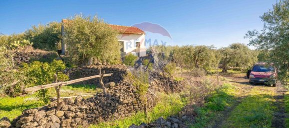 15000m² Land in Paternò, Italy No. 55750 19