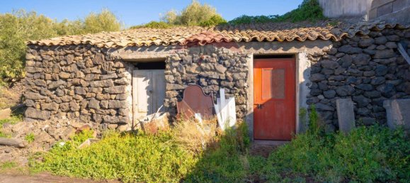 15000m² Land in Paternò, Italy No. 55750 2