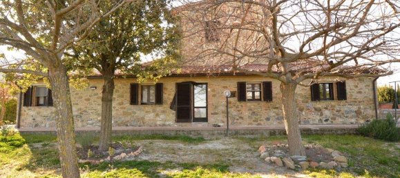 Вилла с 6 комнатами в Кьянни, Италия № 12820 37