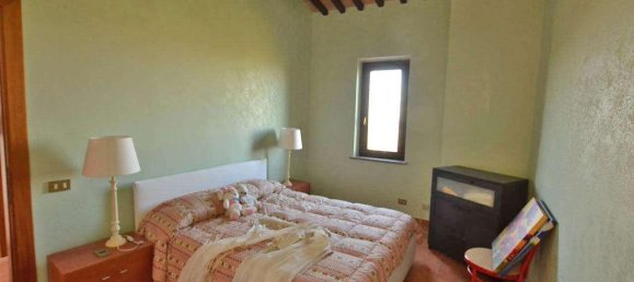 Вилла с 6 комнатами в Кьянни, Италия № 12820 22