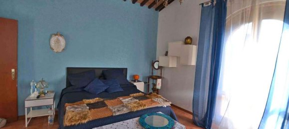 Вилла с 6 комнатами в Кьянни, Италия № 12820 17