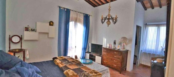 Вилла с 6 комнатами в Кьянни, Италия № 12820 27