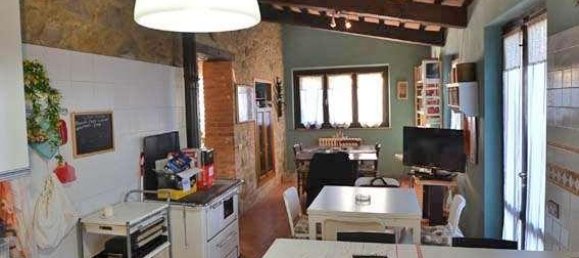 Вилла с 6 комнатами в Кьянни, Италия № 12820 3