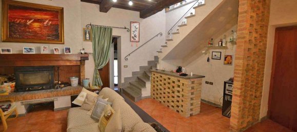 Вилла с 6 комнатами в Кьянни, Италия № 12820 9