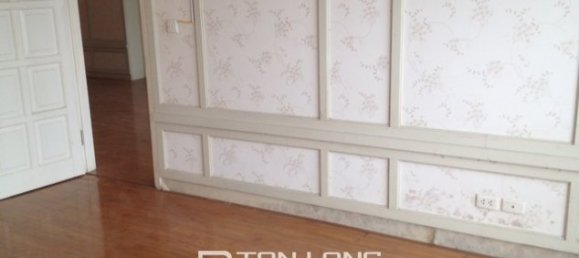 3 bedrooms Apartment in Tay Ho, Vietnam No. 243 5