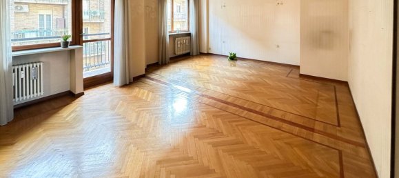 6 rooms Apartment in Rivoli, Italy No. 137168 25