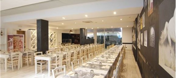 2-salle Propriété commerciale à Bisuschio, Italy No. 279218 4