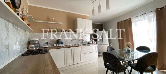 3 Schlafzimmer Penthouse in Santa Venera, Malta, Nr. 1214 5