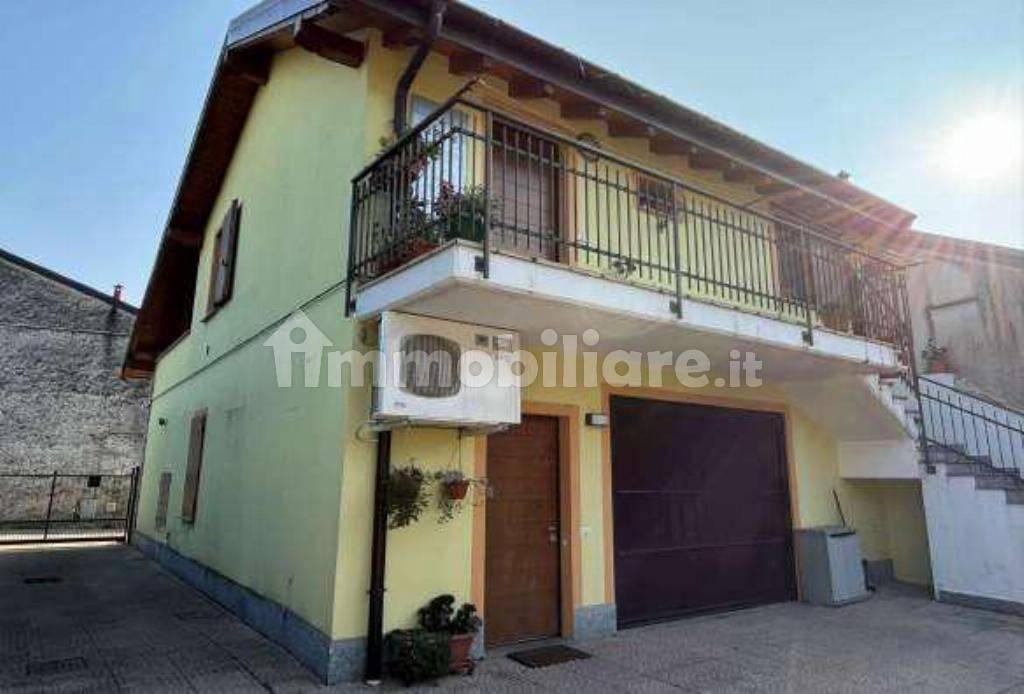 Apartamento T2 em Varese, Italy N.º 283543