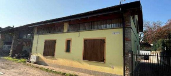 Apartamento T2 em Varese, Italy N.º 283543 2