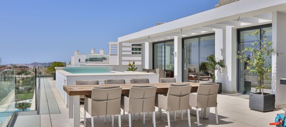 3 bedrooms Penthouse in Fuengirola, Spain No. 145332 7