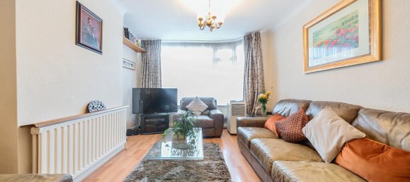 4 bedrooms House in Harrow, United Kingdom No. 12202 2