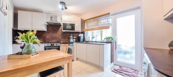 4 bedrooms House in Harrow, United Kingdom No. 12202 30