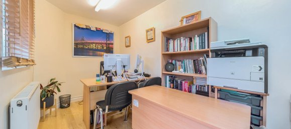 4 bedrooms House in Harrow, United Kingdom No. 12202 23