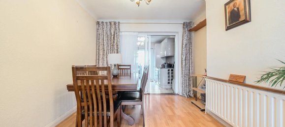 4 bedrooms House in Harrow, United Kingdom No. 12202 7