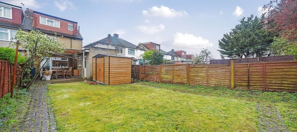 4 bedrooms House in Harrow, United Kingdom No. 12202 12