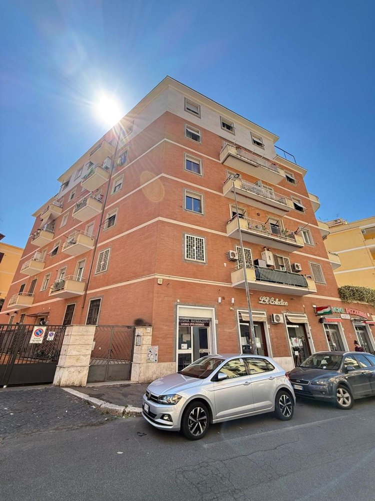 3 Schlafzimmer Wohnung in Rome, Italy, Nr. 335178