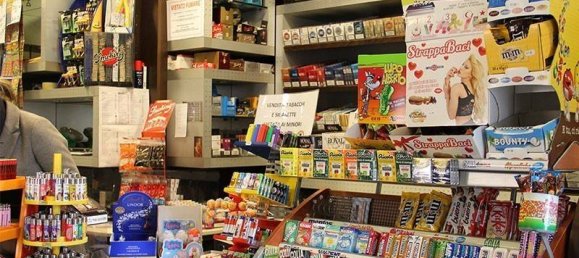 Коммерческая недвижимость с 2 комнатами в Лукка, Италия № 25690 6