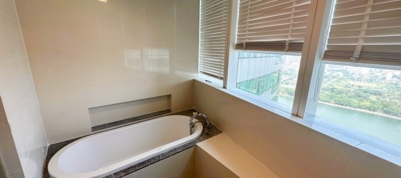 3 bedrooms Condo in Bangkok, Thailand No. 19576 6