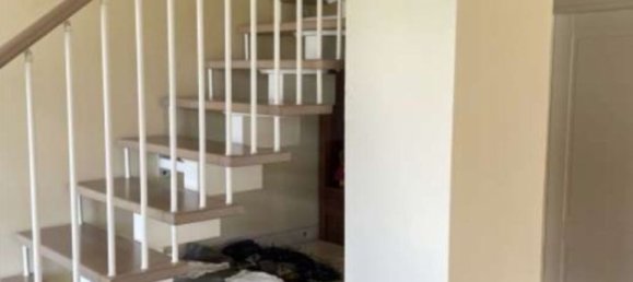 7-salle Appartement à Mirandola, Italy No. 95968 12