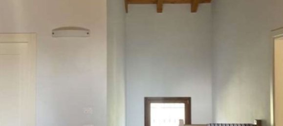 7-salle Appartement à Mirandola, Italy No. 95968 11