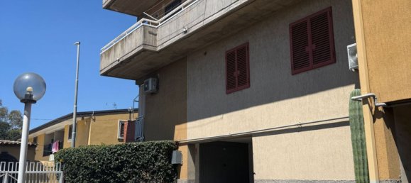 3 rooms Apartment in Catania, Italy No. 276357 6