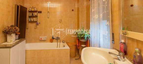 6 rooms House in Oleggio, Italy No. 347096 3