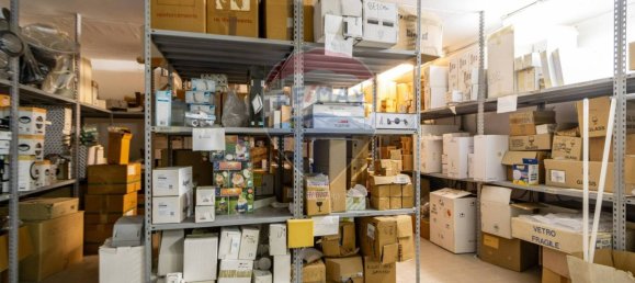 1-salle Propriété commerciale à Lurago d'Erba, Italy No. 58587 7