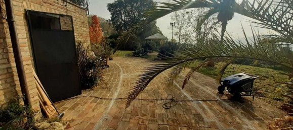 10 rooms Villa in Osimo, Italy No. 4559 31