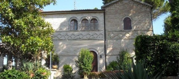 10 rooms Villa in Osimo, Italy No. 4559 6