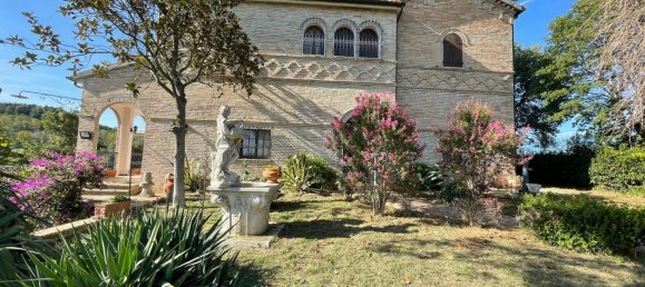 10 rooms Villa in Osimo, Italy No. 4559 10