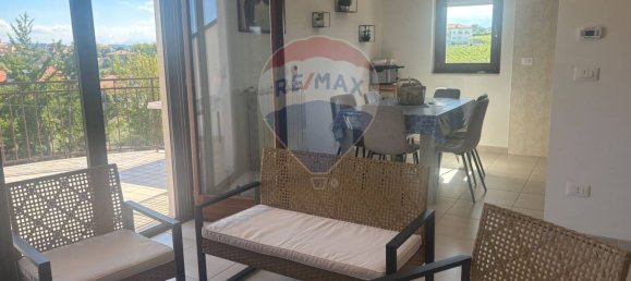 3 Schlafzimmer Wohnung in Ortona, Italy, Nr. 360821 3