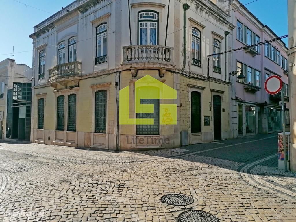 840m² Commercial property in Santarem, Portugal No. 58137