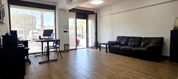 Коммерческая недвижимость с 1 спальней в Гуардамар-дель-Сегура, Испания № 177436 7