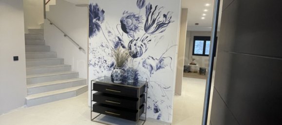 7 bedrooms Villa in Marbella, Spain No. 33858 13