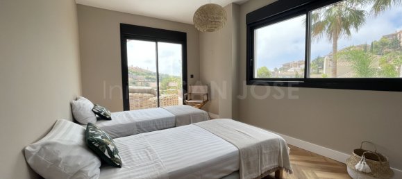 7 bedrooms Villa in Marbella, Spain No. 33858 22