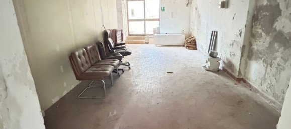 4 rooms Duplex in Tradate, Italy No. 274950 11