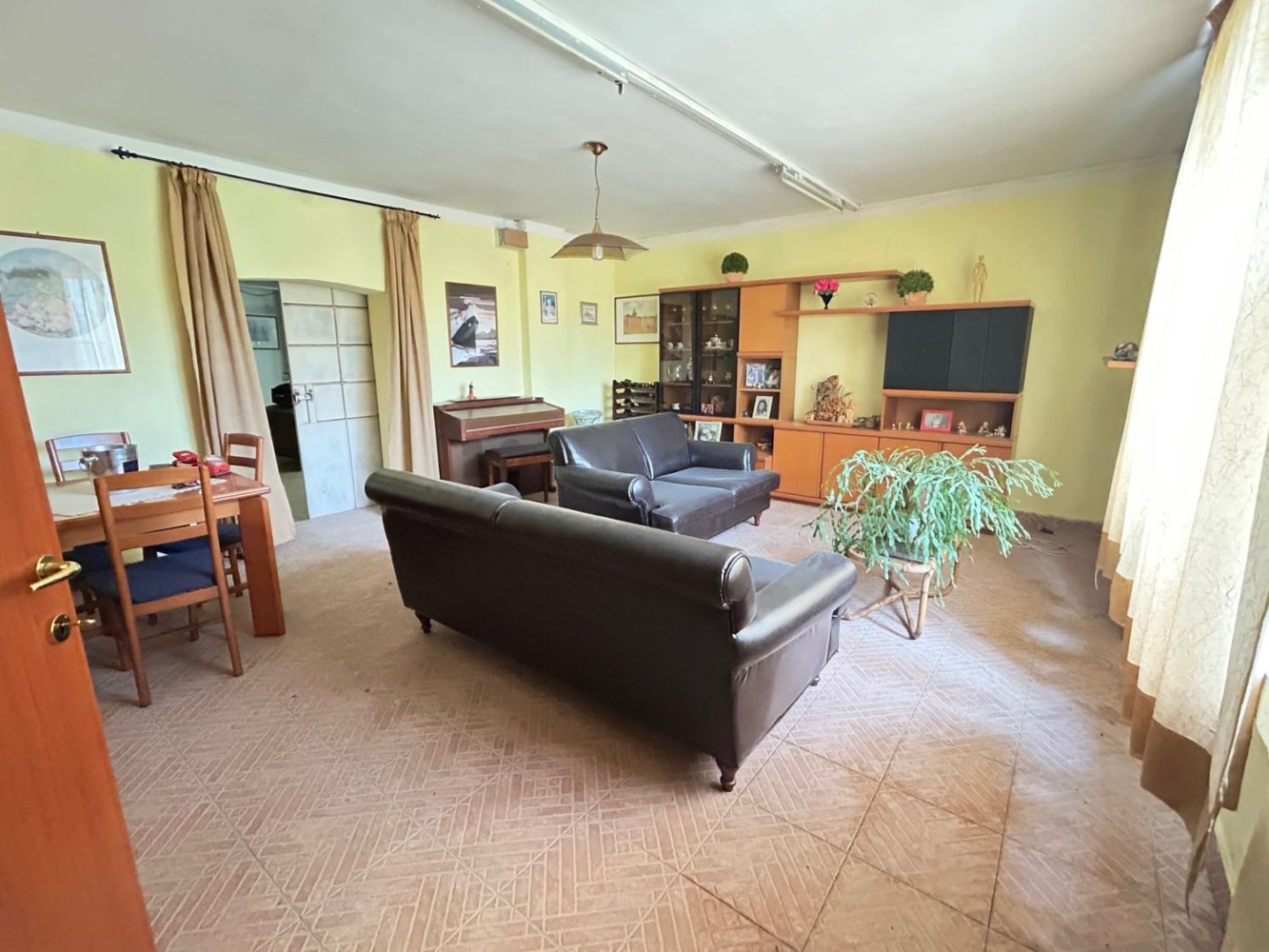 4 rooms Duplex in Tradate, Italy No. 274950