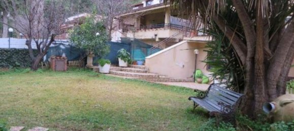 7 rooms Apartment in Palermo, Italy No. 52163 2