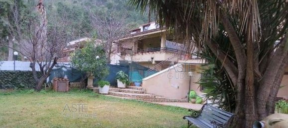 7 rooms Apartment in Palermo, Italy No. 52163 9