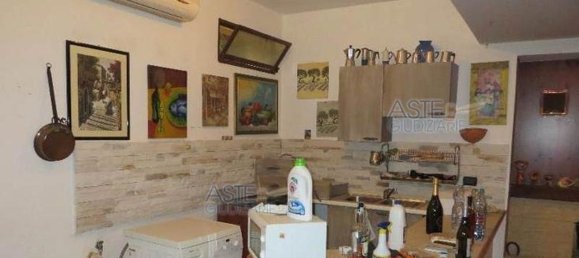 7 rooms Apartment in Palermo, Italy No. 52163 6