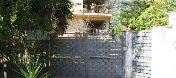 7 rooms Apartment in Palermo, Italy No. 52163 8