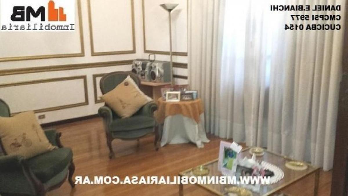 Дом с 3 спальнями в Буэнос-Айрес, Аргентина № 81034