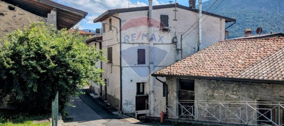 2 bedrooms House in Pian Camuno, Italy No. 296762 2