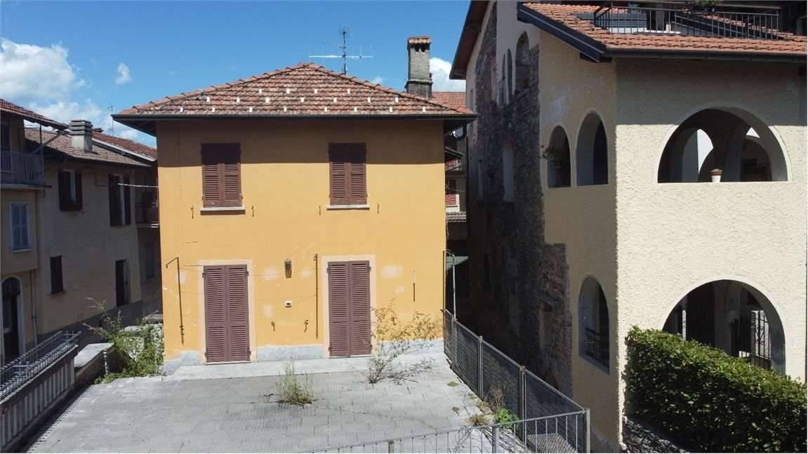 5-Zimmer Haus in Agra, Italy, Nr. 141093