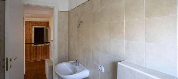 5-Zimmer Haus in Agra, Italy, Nr. 141093 18