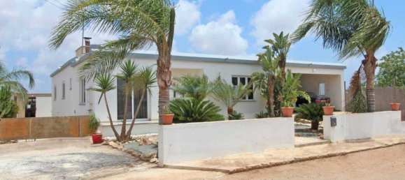 3 bedrooms House in Xylofagou, Cyprus No. 23850 4