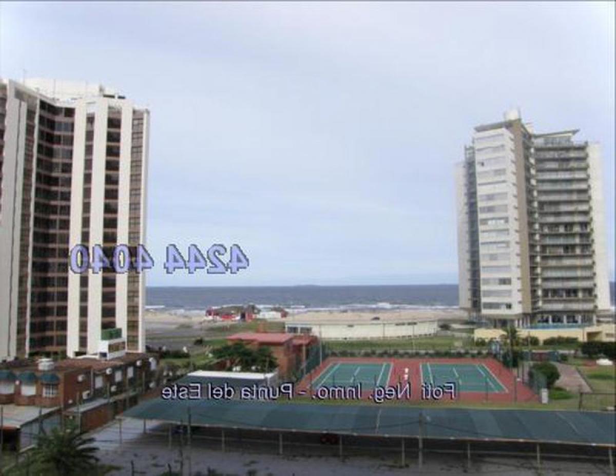 2 bedrooms Apartment in Punta del Este, Uruguay No. 7782