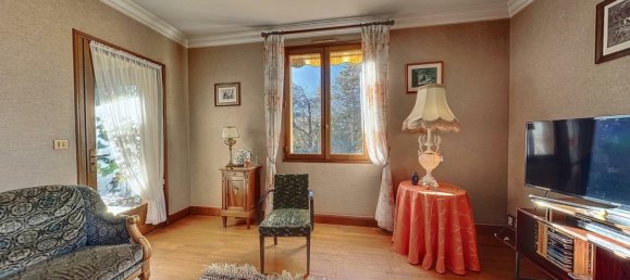 4 bedrooms House in La Chatre, France No. 55199 6